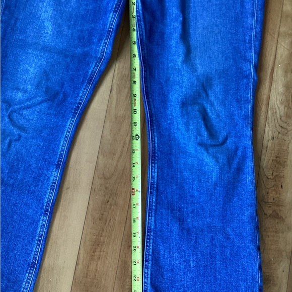 J Crew Mid Rise Crop Flare Jeans - Picture 2 of 4